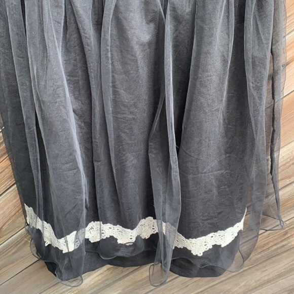 ModCloth Lace & pearl cream dress w/ black tulle. - Picture 5 of 16